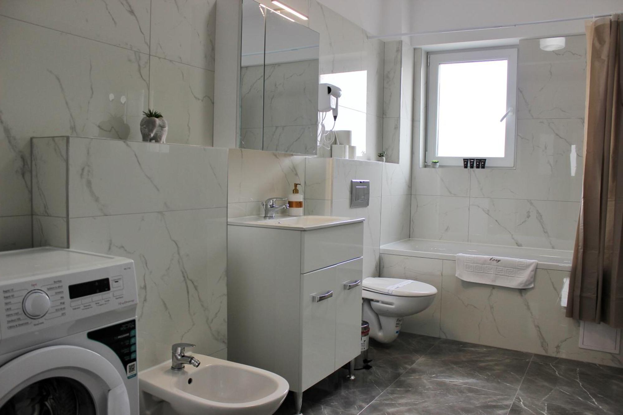 Cozy Apartments In Centre Of Suceava Near Kaufland And University 外观 照片