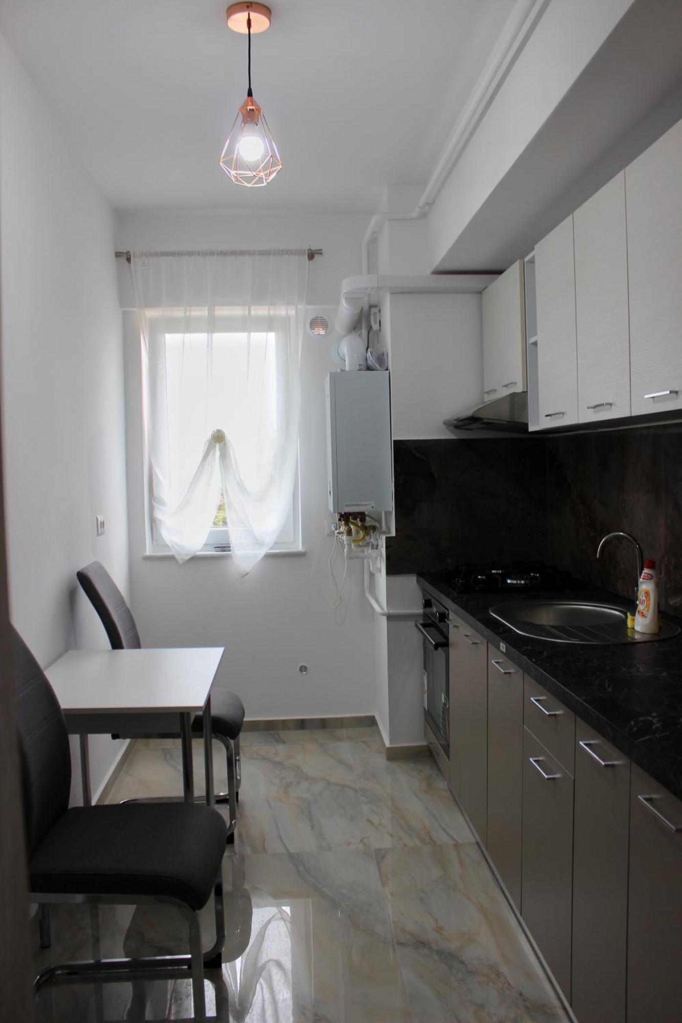 Cozy Apartments In Centre Of Suceava Near Kaufland And University 外观 照片
